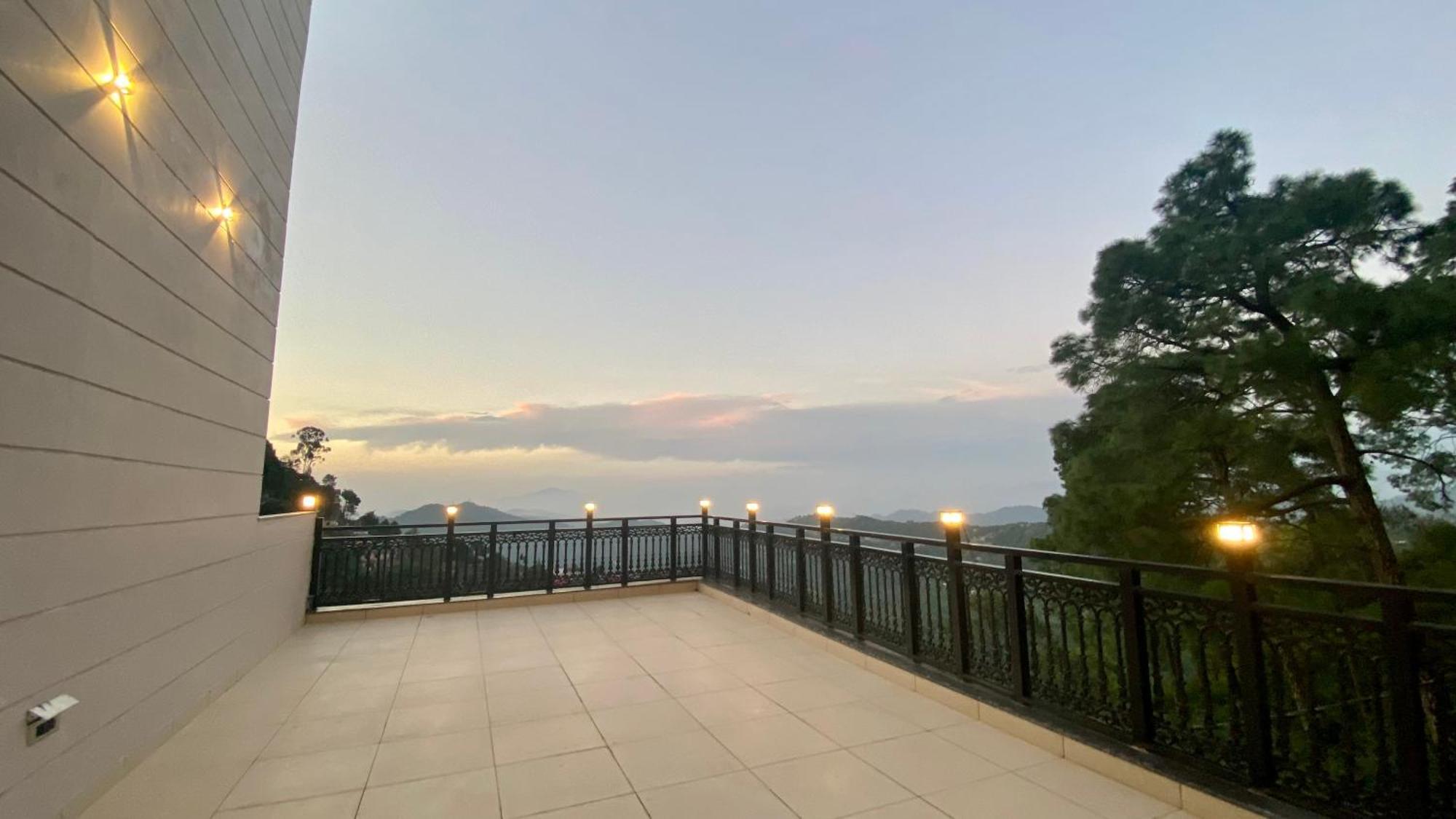 Luxe Resorts - Centrally Heated Air Conditioned Hotel In The Heart Of Kasauli Exterior foto
