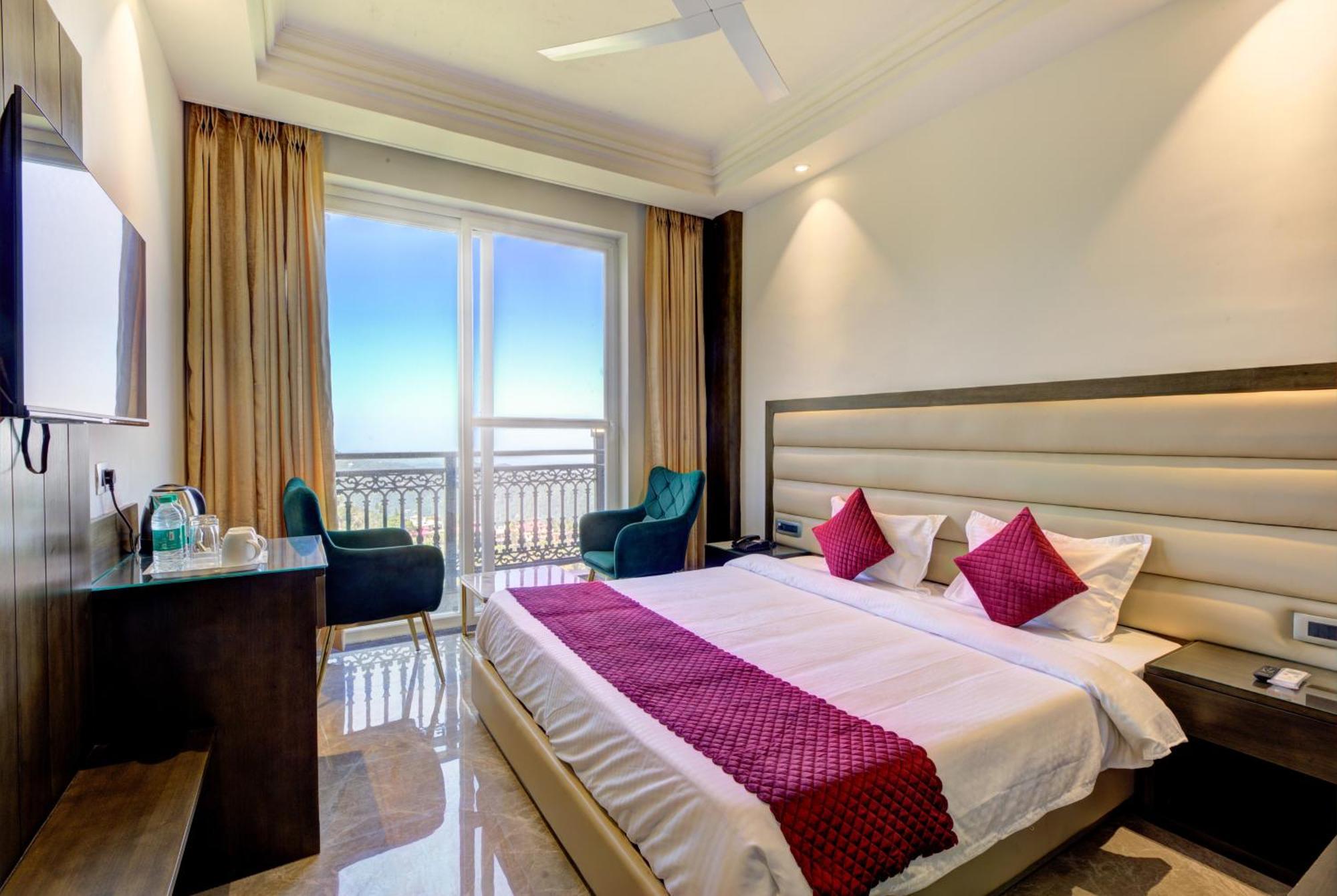 Luxe Resorts - Centrally Heated Air Conditioned Hotel In The Heart Of Kasauli Exterior foto