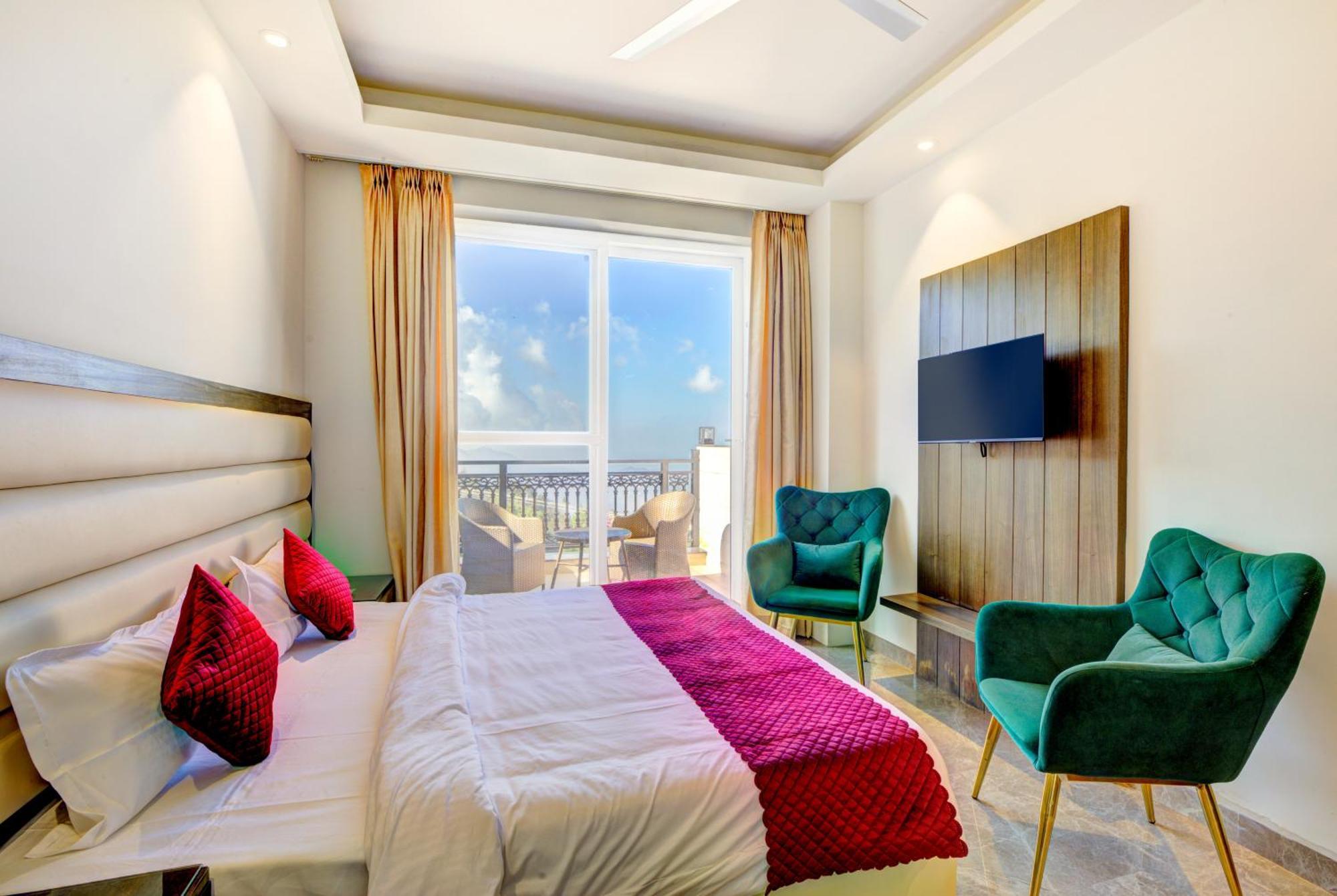 Luxe Resorts - Centrally Heated Air Conditioned Hotel In The Heart Of Kasauli Exterior foto